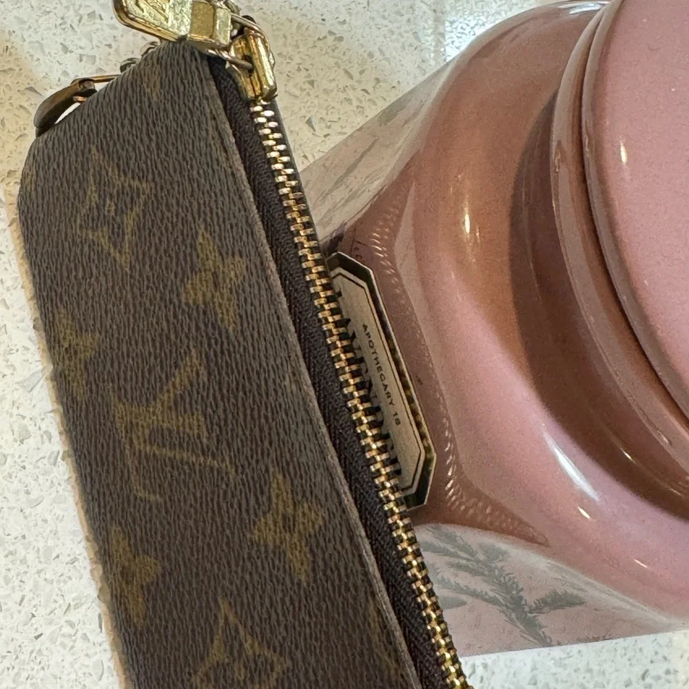 Louis Vuitton LV Monogram Key Pouch / Clés – Authentic – Replaced Chain - Picture 4 of 13